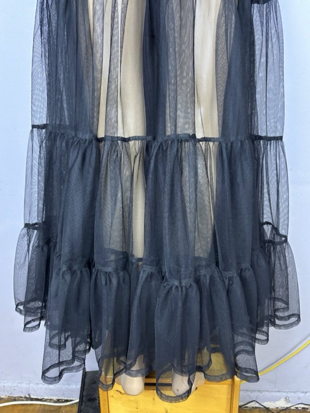 Black Tulle Maxi Skirt Sheer Women’s Sz XL Goth Vampire Witchy Dark Fantasy - Picture 4 of 6
